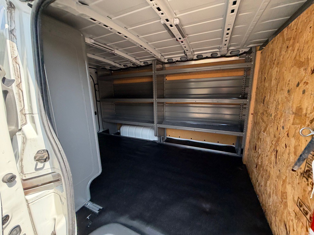 2019 Nissan NV Image 18