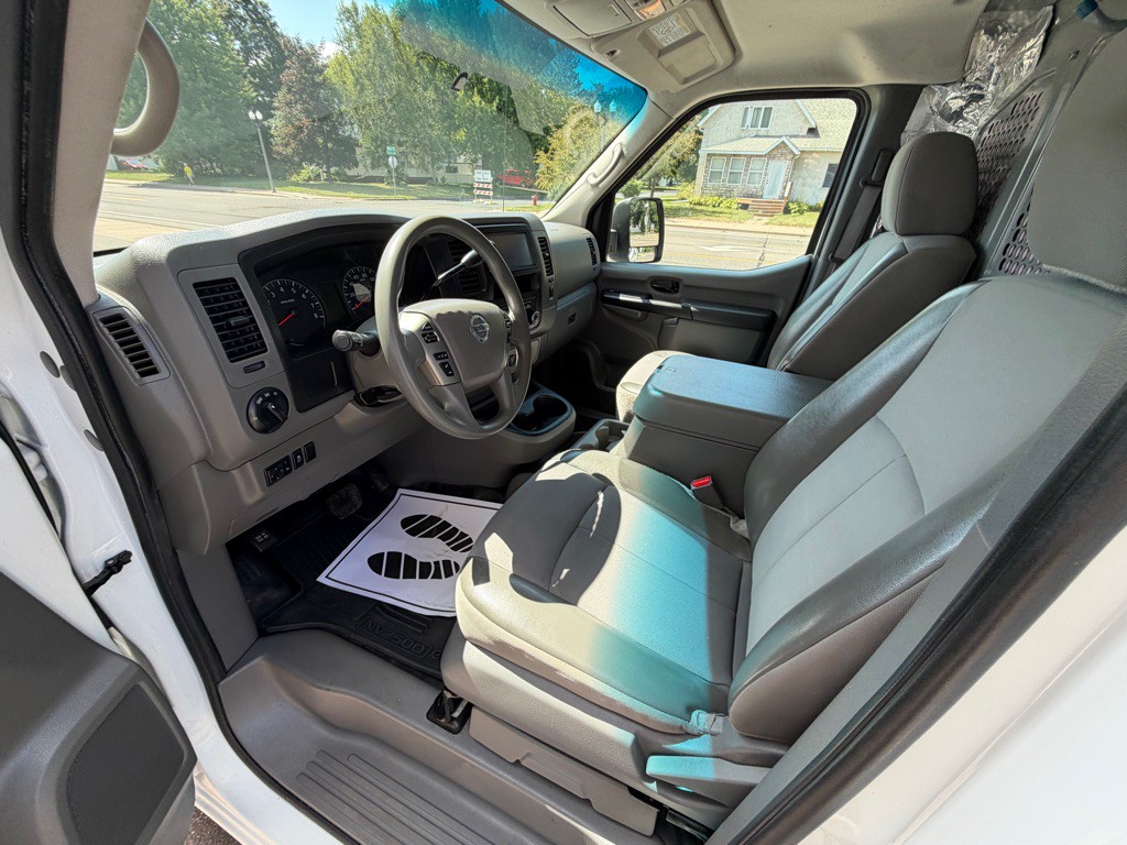 2019 Nissan NV Image 22