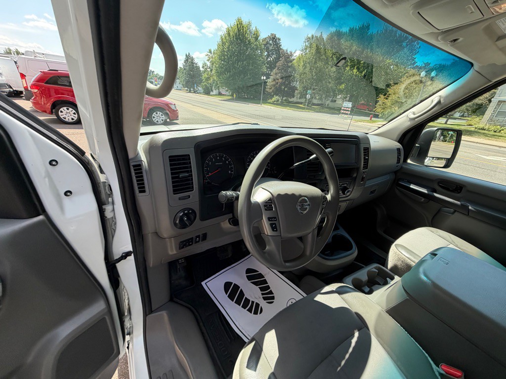 2019 Nissan NV Image 23