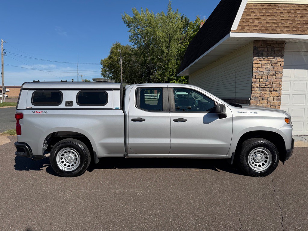 2021 Chevrolet Silverado 1500 Image 2