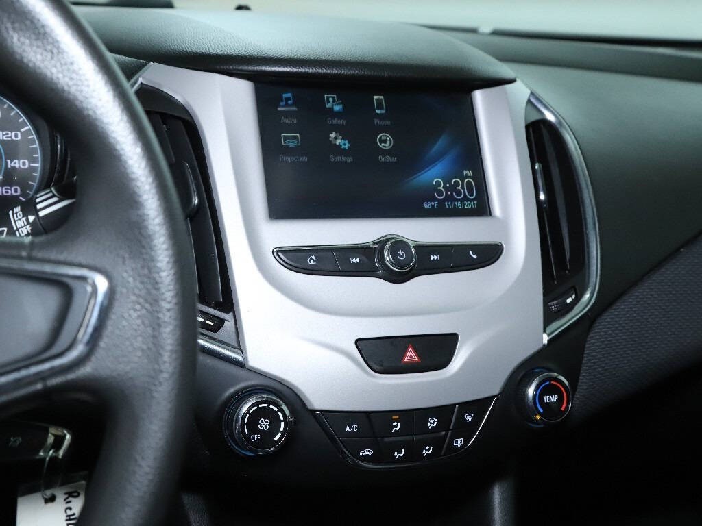 2017 Chevrolet Cruze Image 22