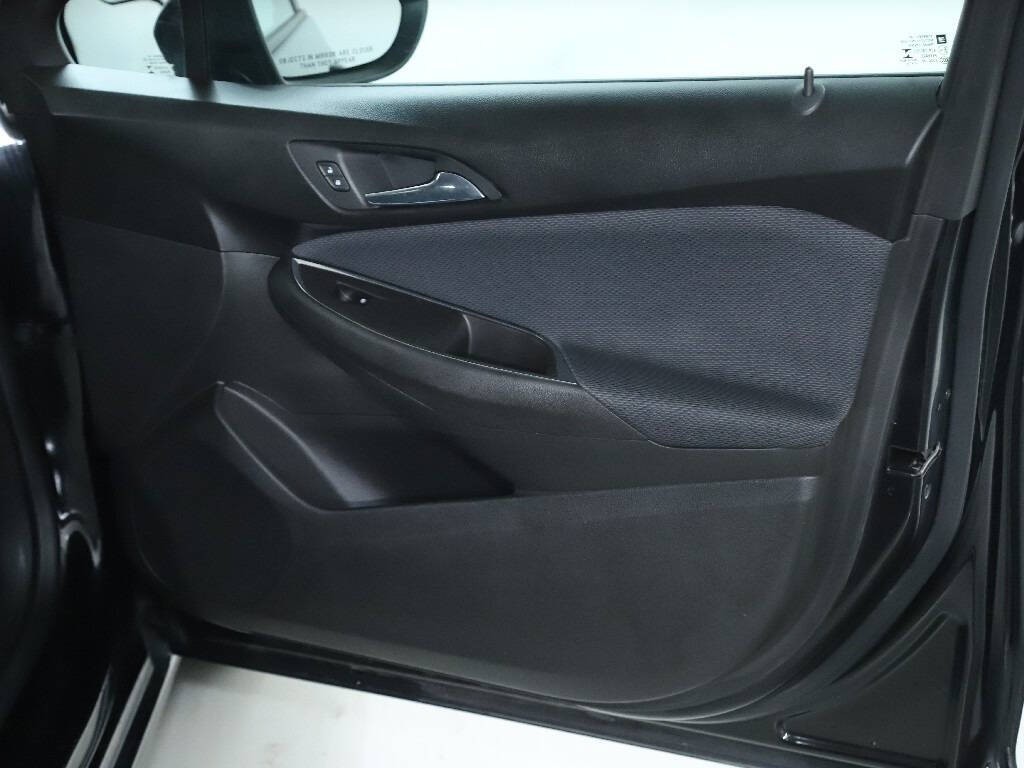 2017 Chevrolet Cruze Image 28