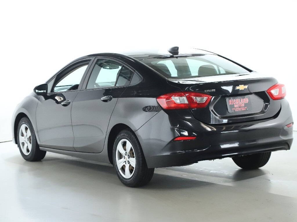 2017 Chevrolet Cruze Image 35