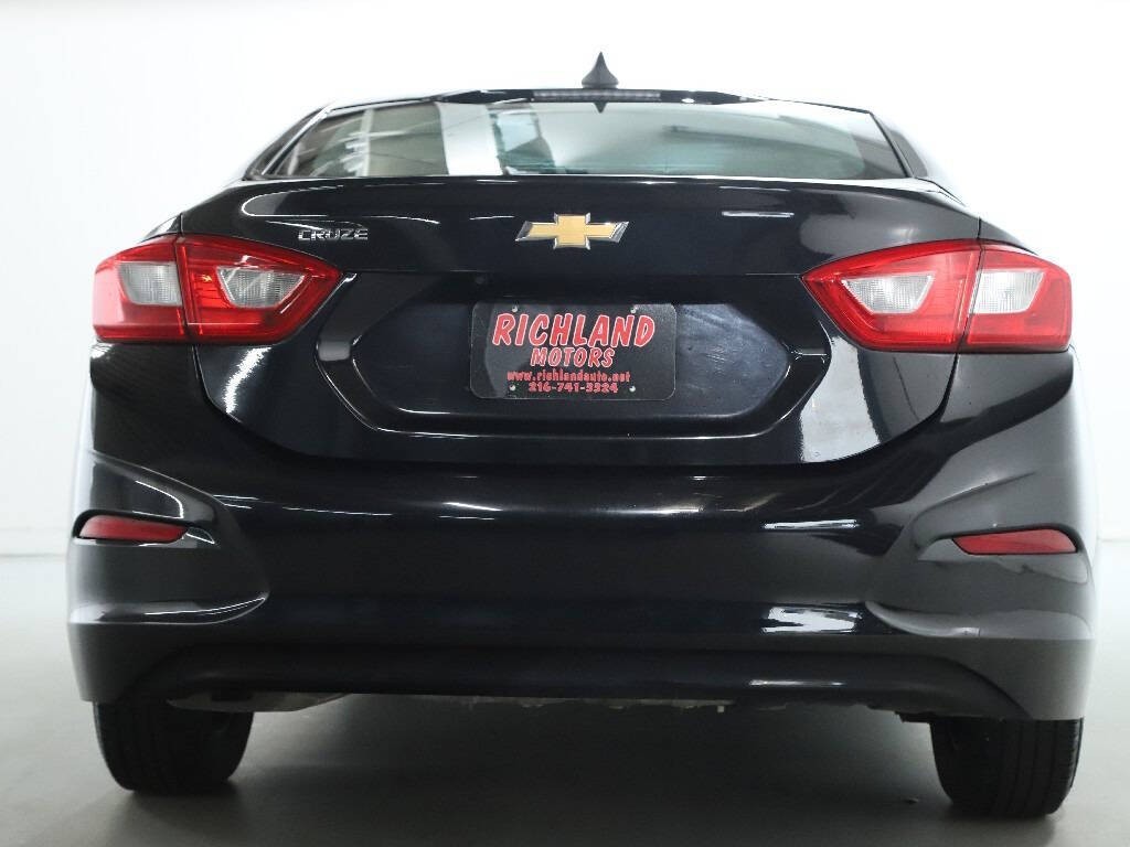2017 Chevrolet Cruze Image 37