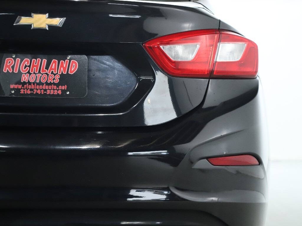 2017 Chevrolet Cruze Image 39