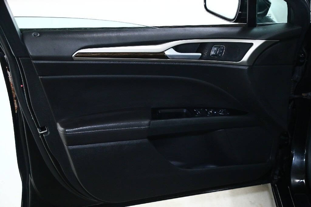 2014 Ford Fusion Image 15