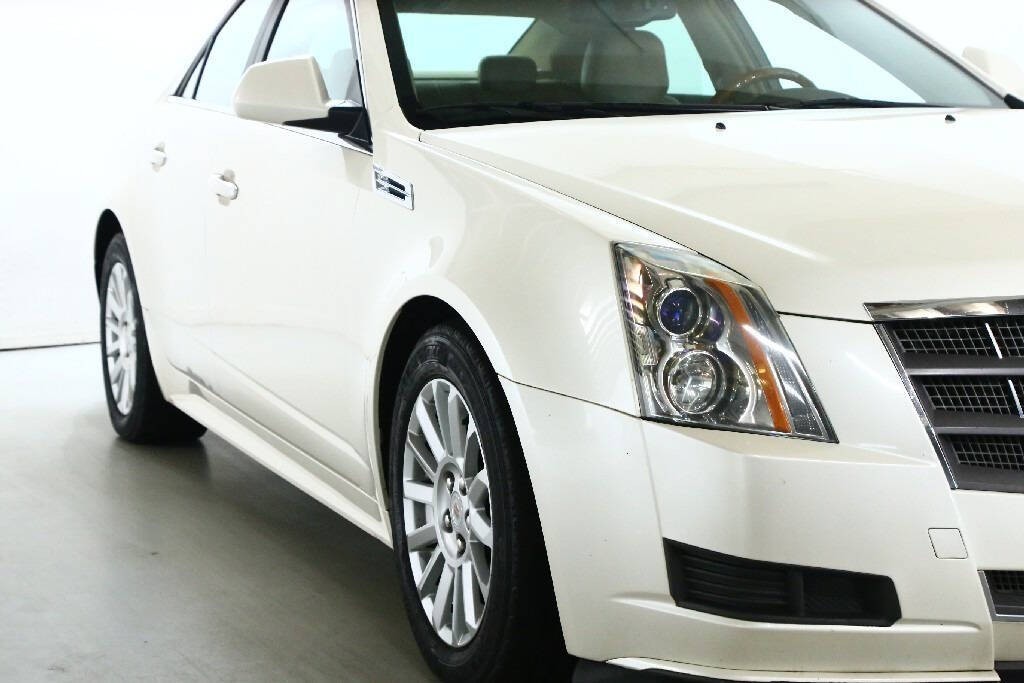 2010 Cadillac CTS Image 8