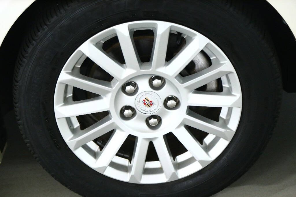 2010 Cadillac CTS Image 10