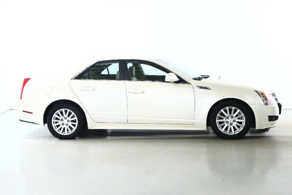 2010 Cadillac CTS Image 11