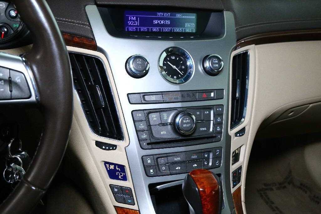 2010 Cadillac CTS Image 24