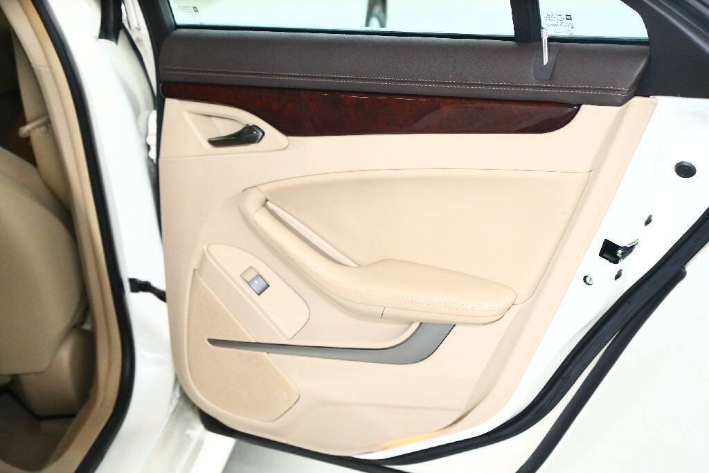 2010 Cadillac CTS Image 27
