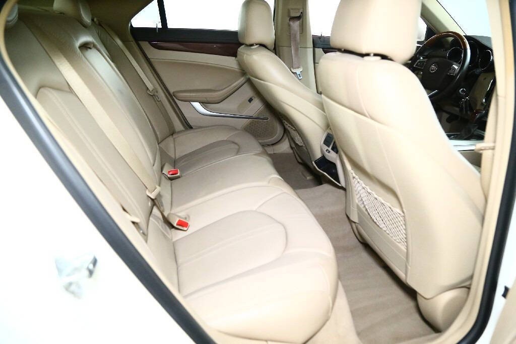 2010 Cadillac CTS Image 28