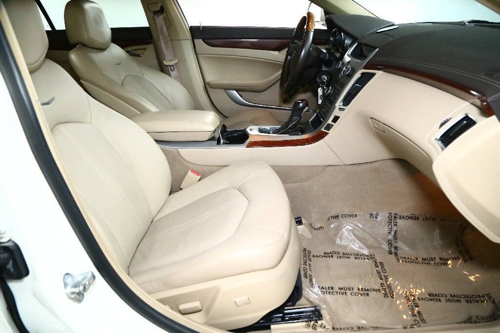 2010 Cadillac CTS Image 30