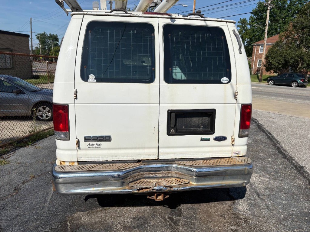 2010 Ford E-Series Image 4