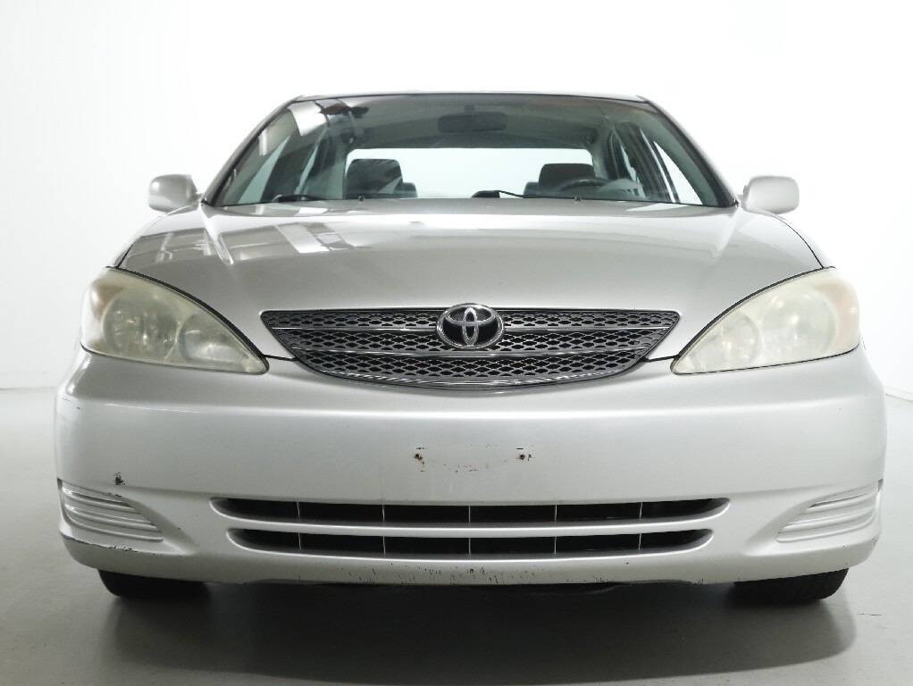 2004 Toyota Camry Image 5