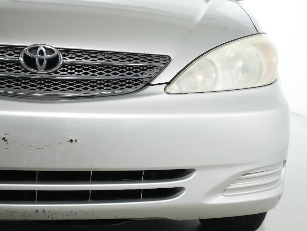 2004 Toyota Camry Image 7