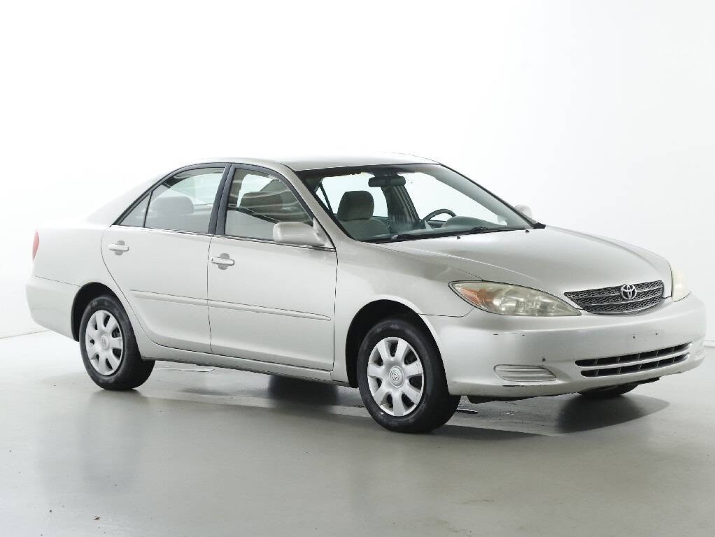 2004 Toyota Camry Image 9