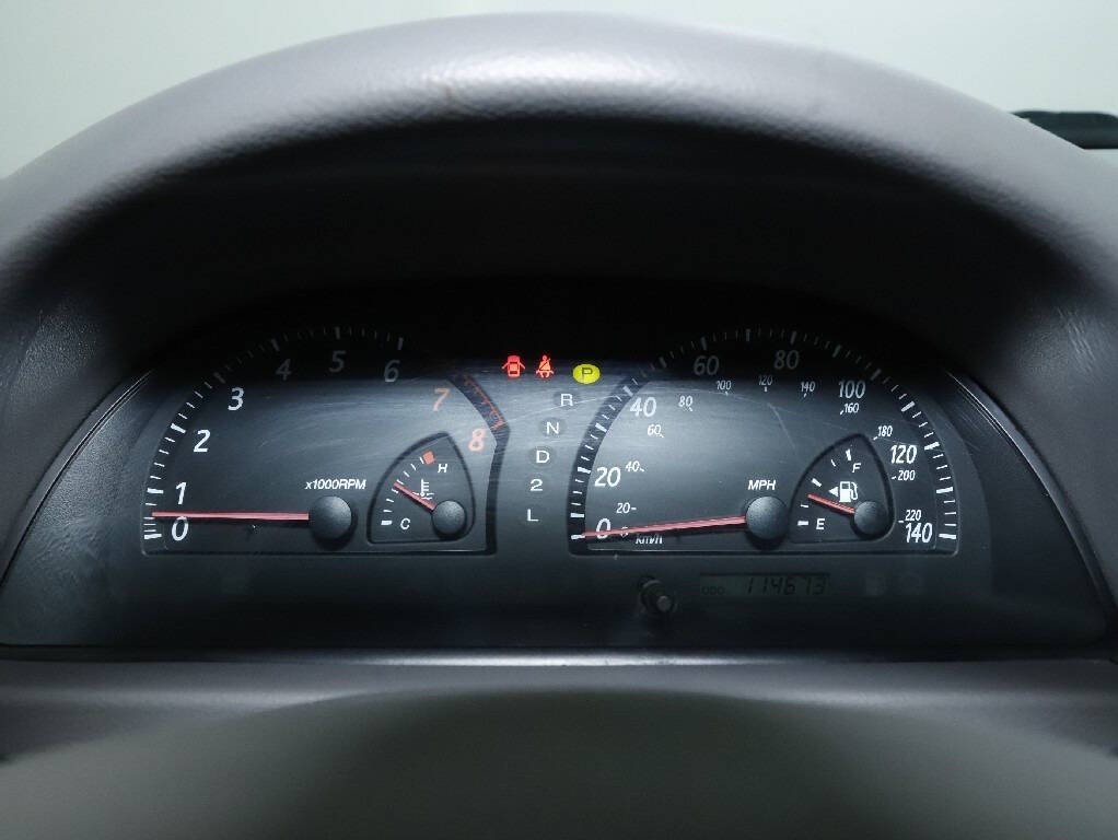 2004 Toyota Camry Image 22