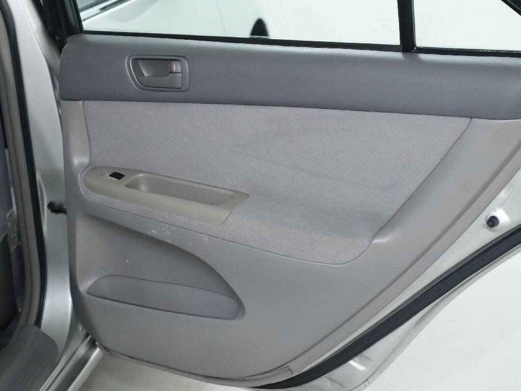 2004 Toyota Camry Image 26