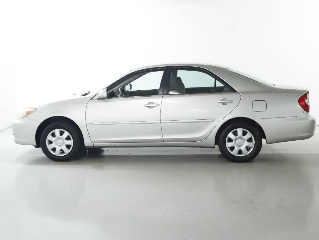 2004 Toyota Camry Image 32