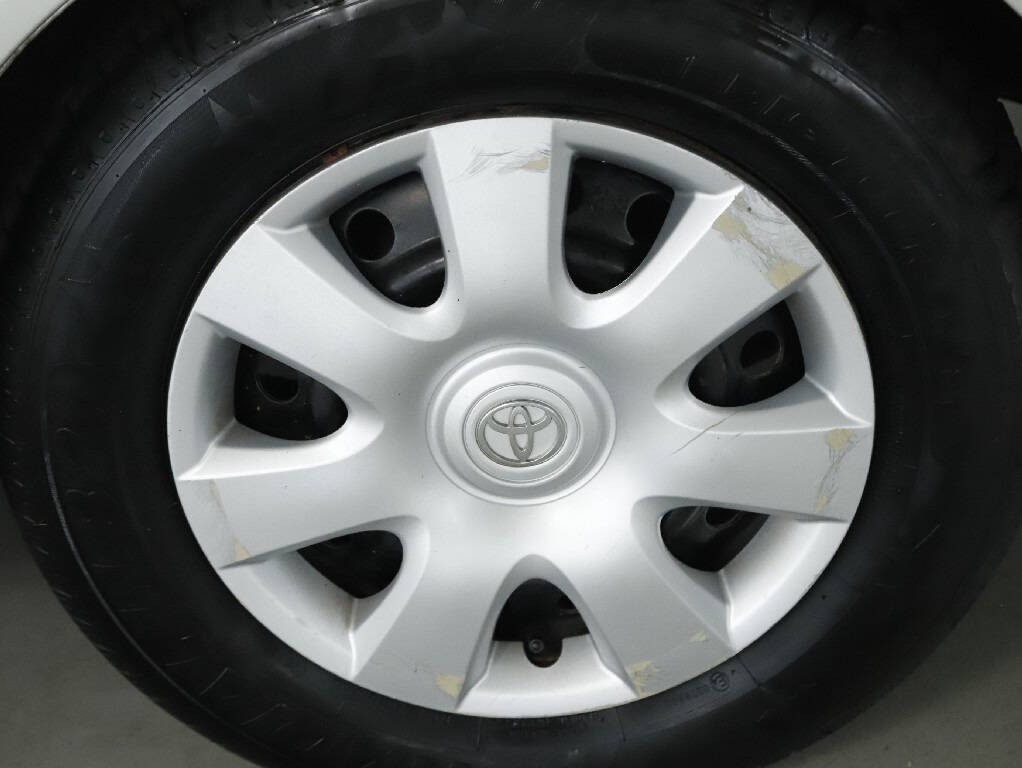 2004 Toyota Camry Image 33