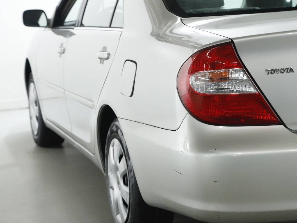 2004 Toyota Camry Image 35