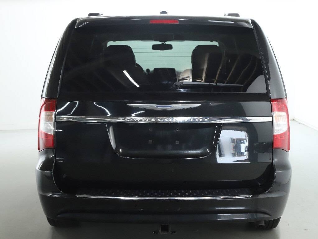 2016 Chrysler Town & Country Image 42