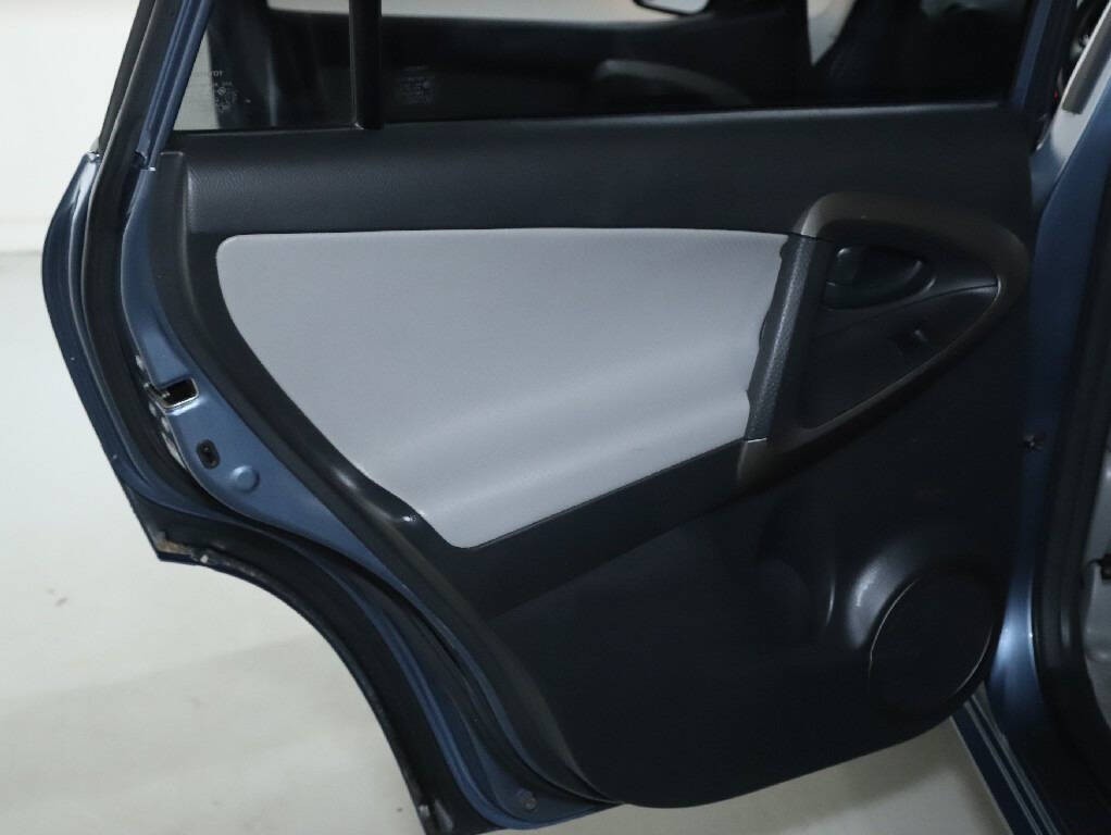 2010 Toyota Rav4 Image 13