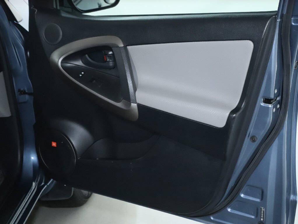 2010 Toyota Rav4 Image 31