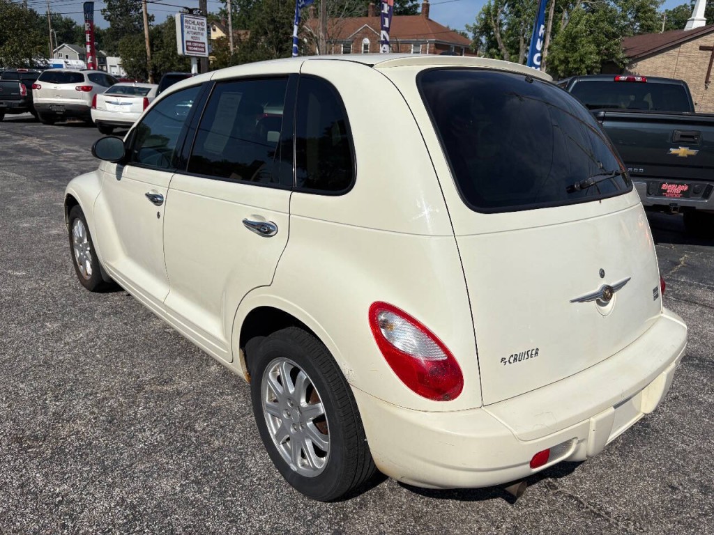 2007 Chrysler PT Cruiser Image 5