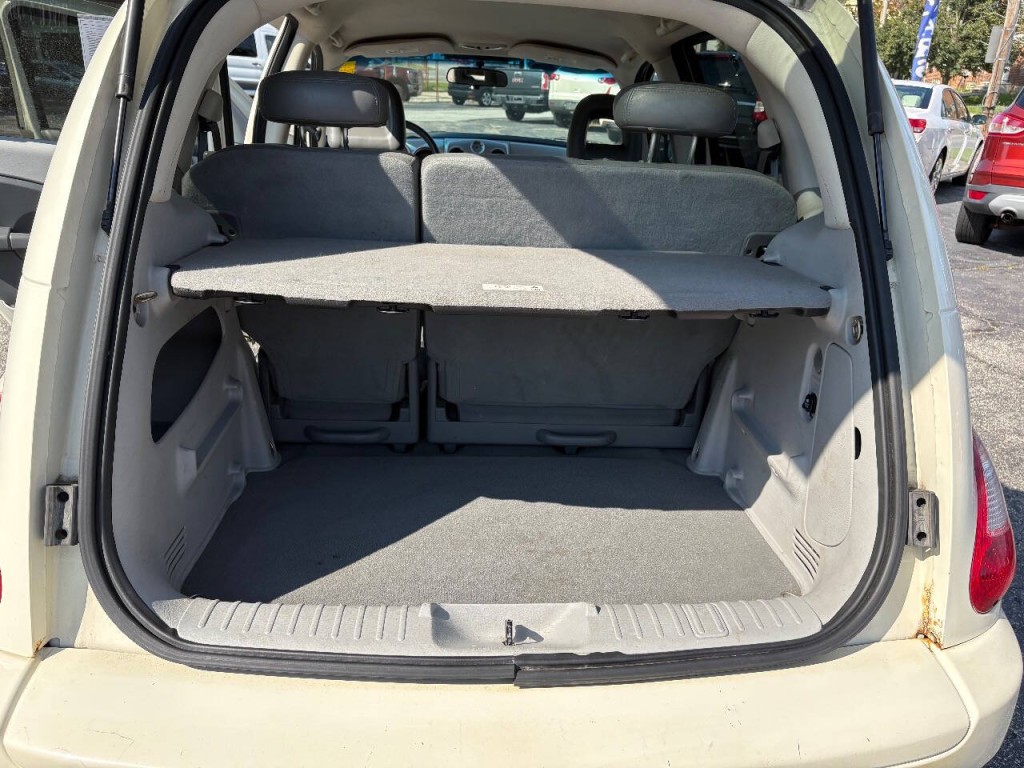 2007 Chrysler PT Cruiser Image 11
