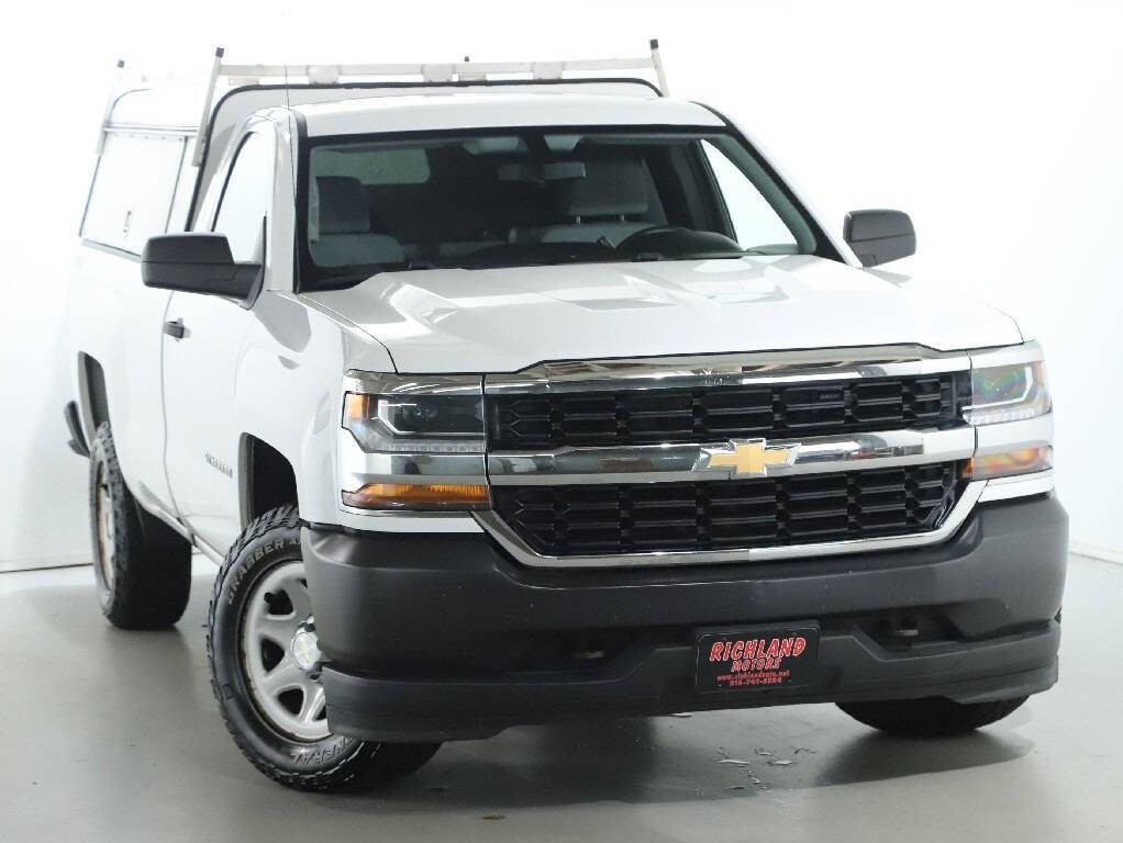 2018 Chevrolet Silverado 1500 Image 2