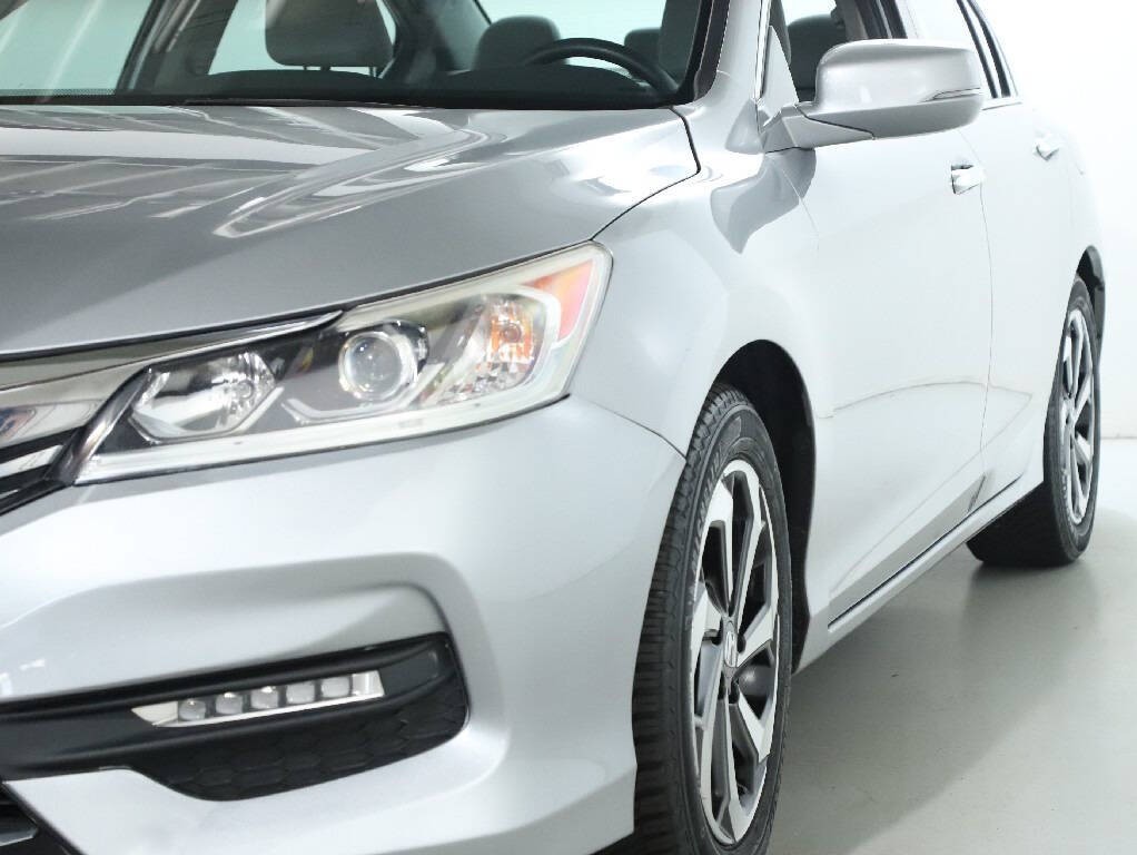 2016 Honda Accord Image 4
