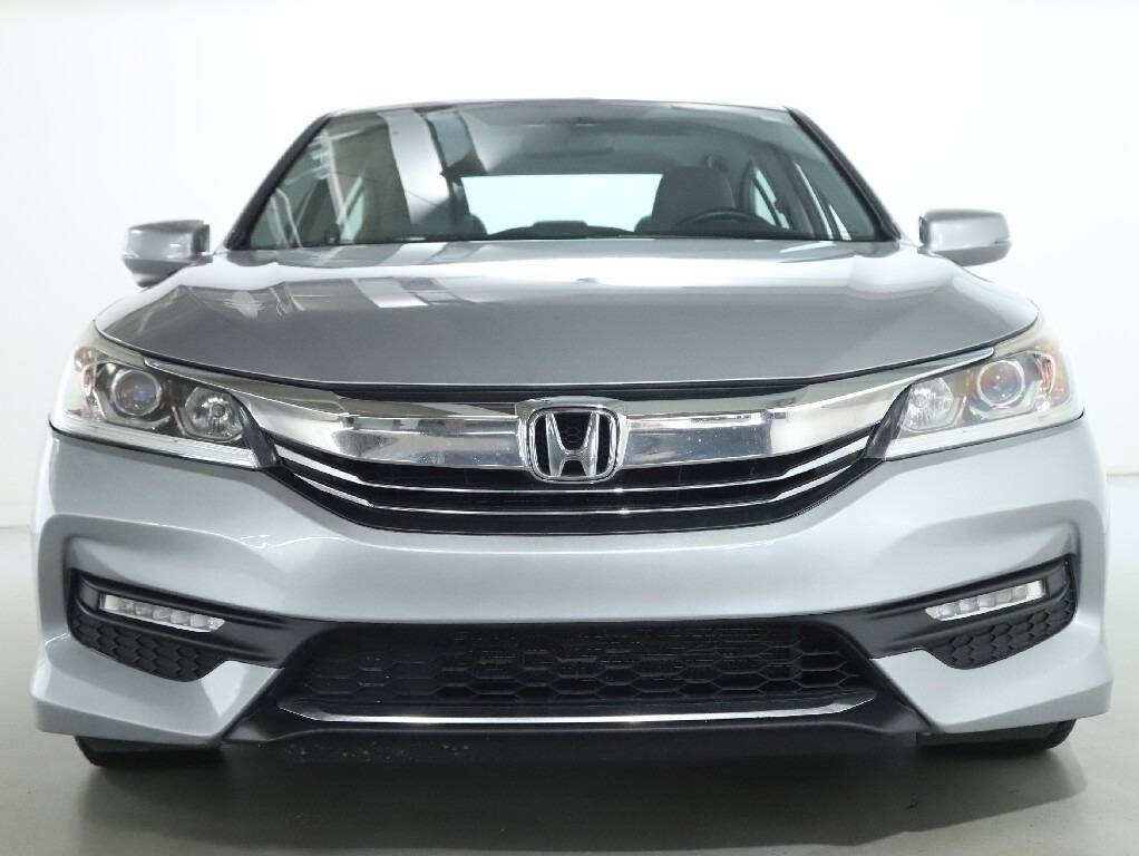 2016 Honda Accord Image 5