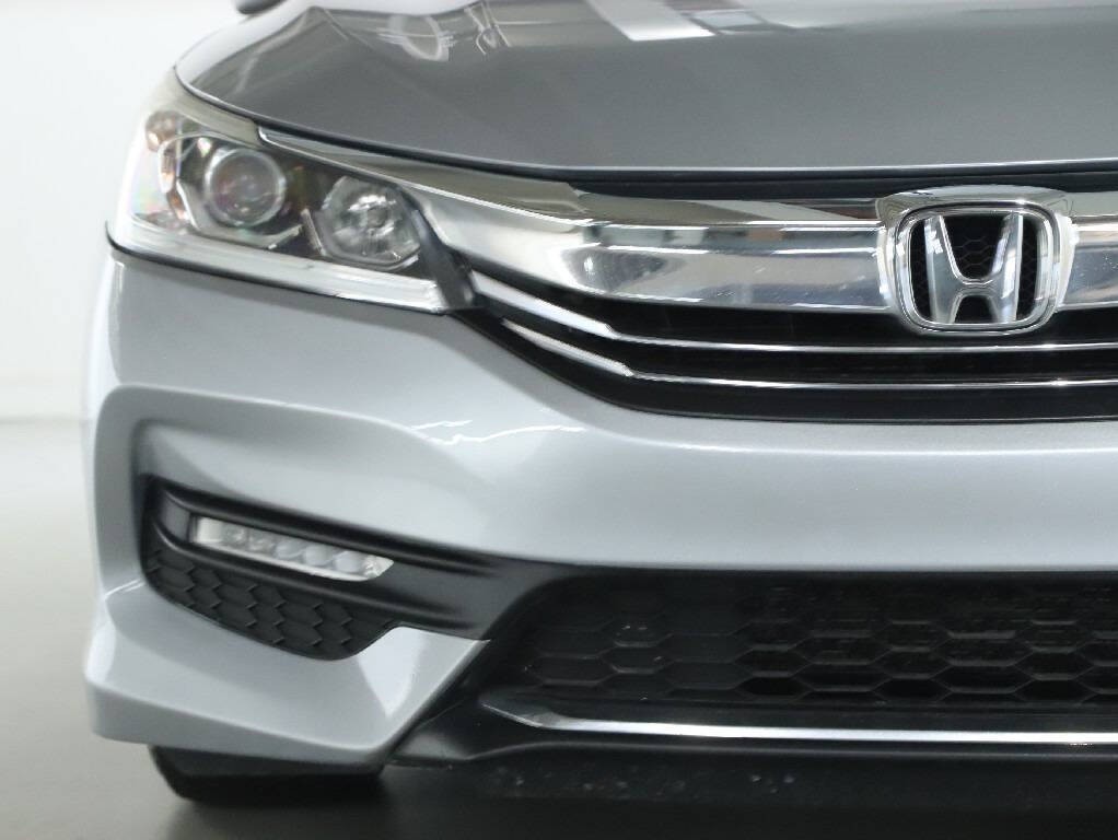 2016 Honda Accord Image 6