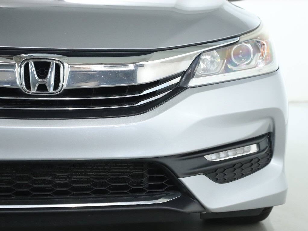 2016 Honda Accord Image 7
