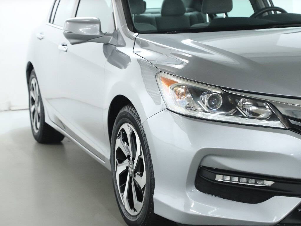 2016 Honda Accord Image 8