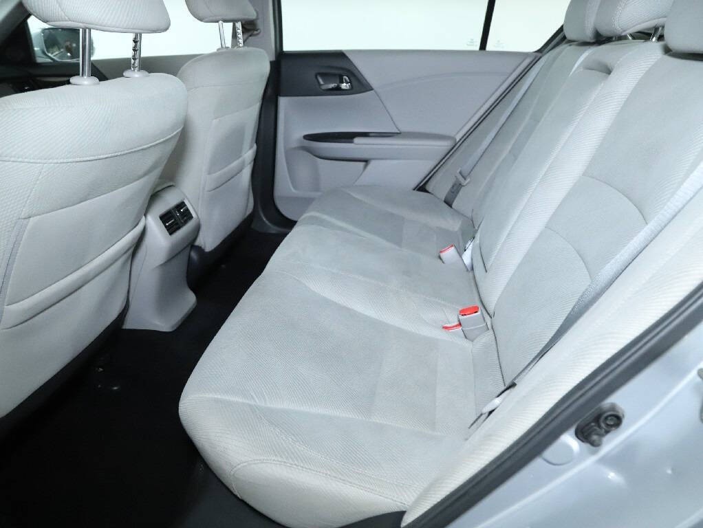 2016 Honda Accord Image 14