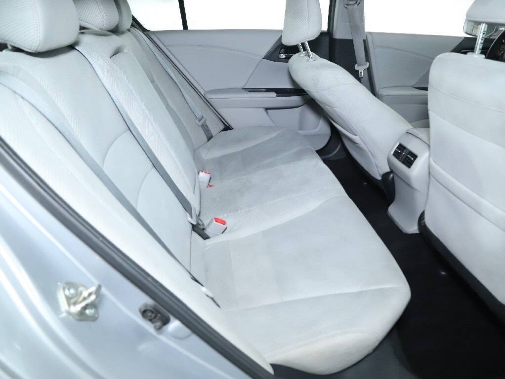 2016 Honda Accord Image 32
