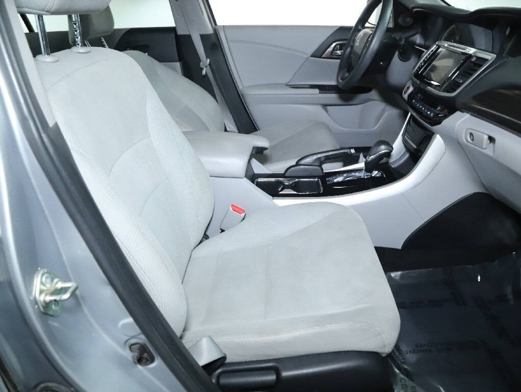 2016 Honda Accord Image 34