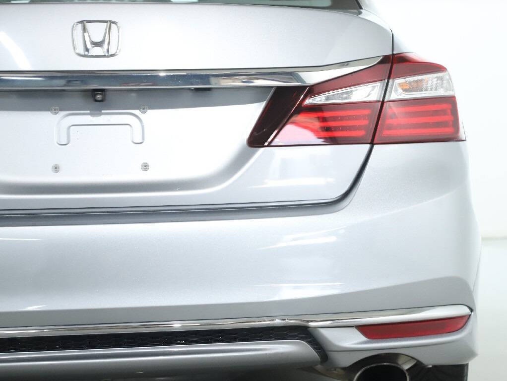 2016 Honda Accord Image 44