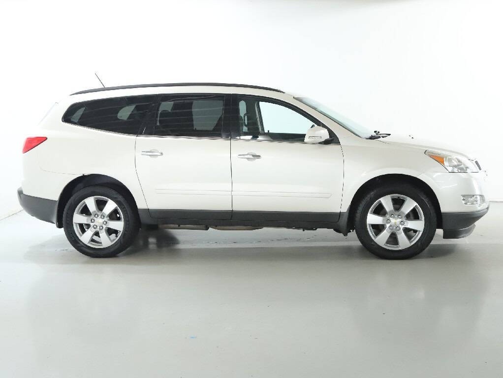 2012 Chevrolet Traverse Image 11
