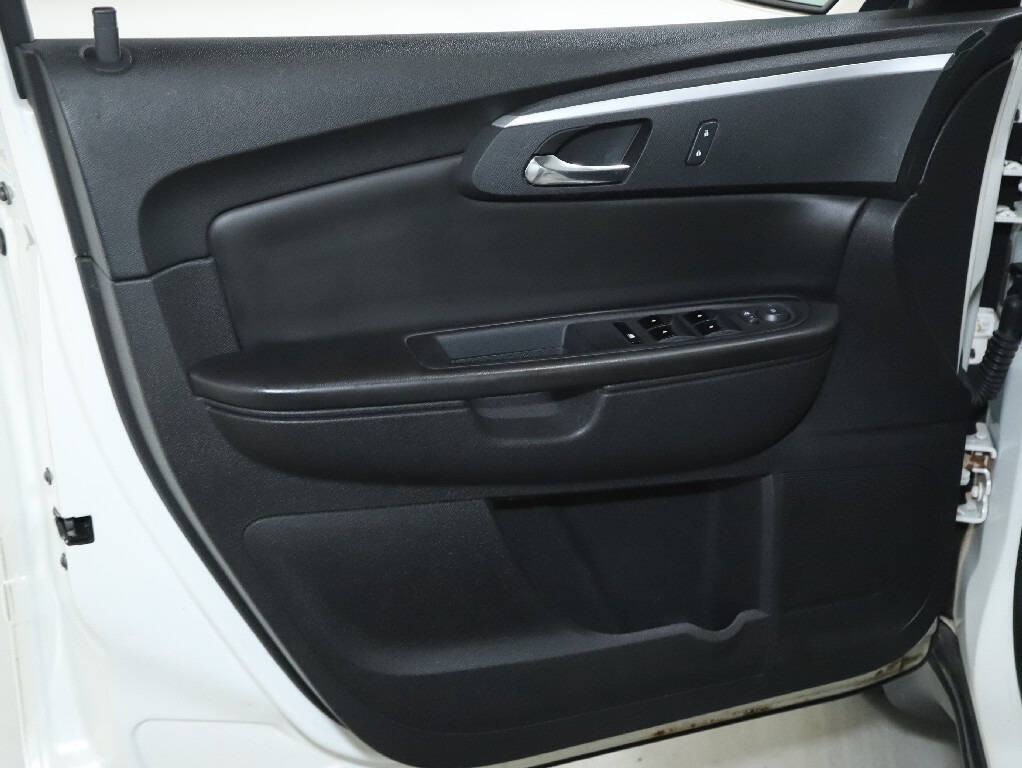 2012 Chevrolet Traverse Image 16