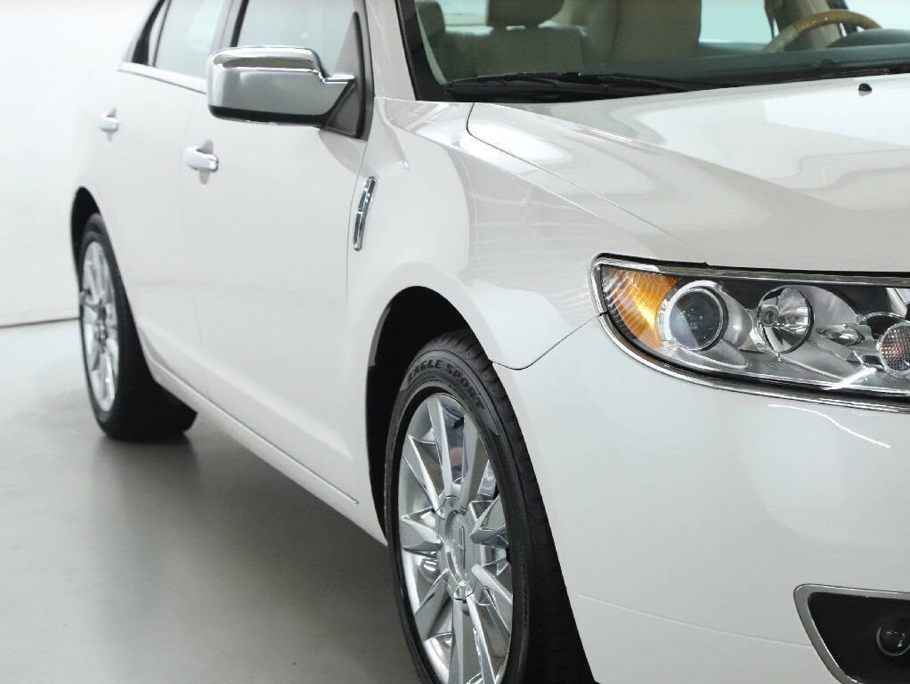 2011 Lincoln MKZ Image 8