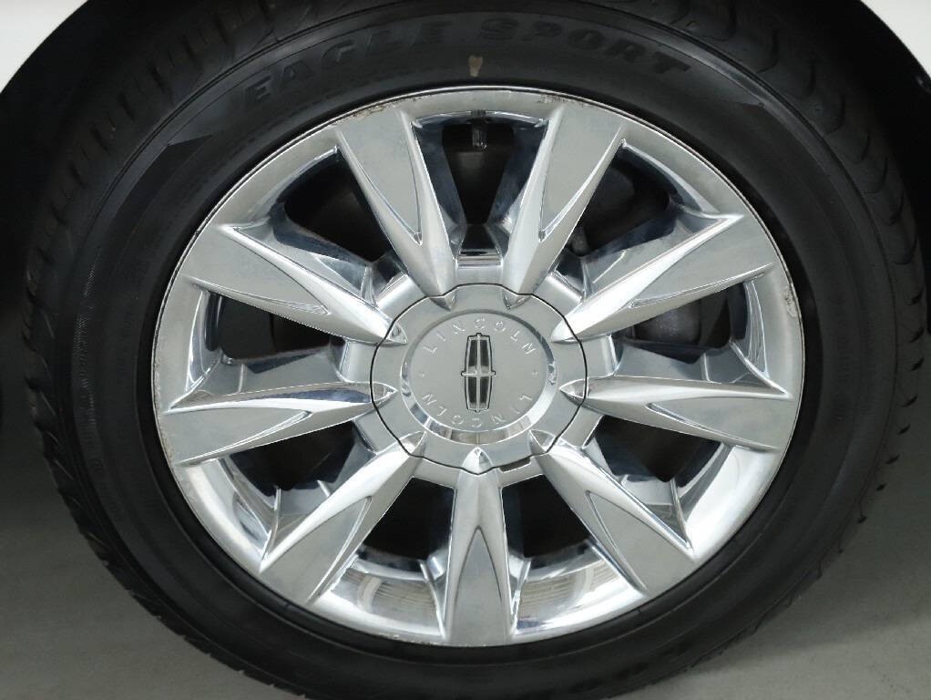 2011 Lincoln MKZ Image 10
