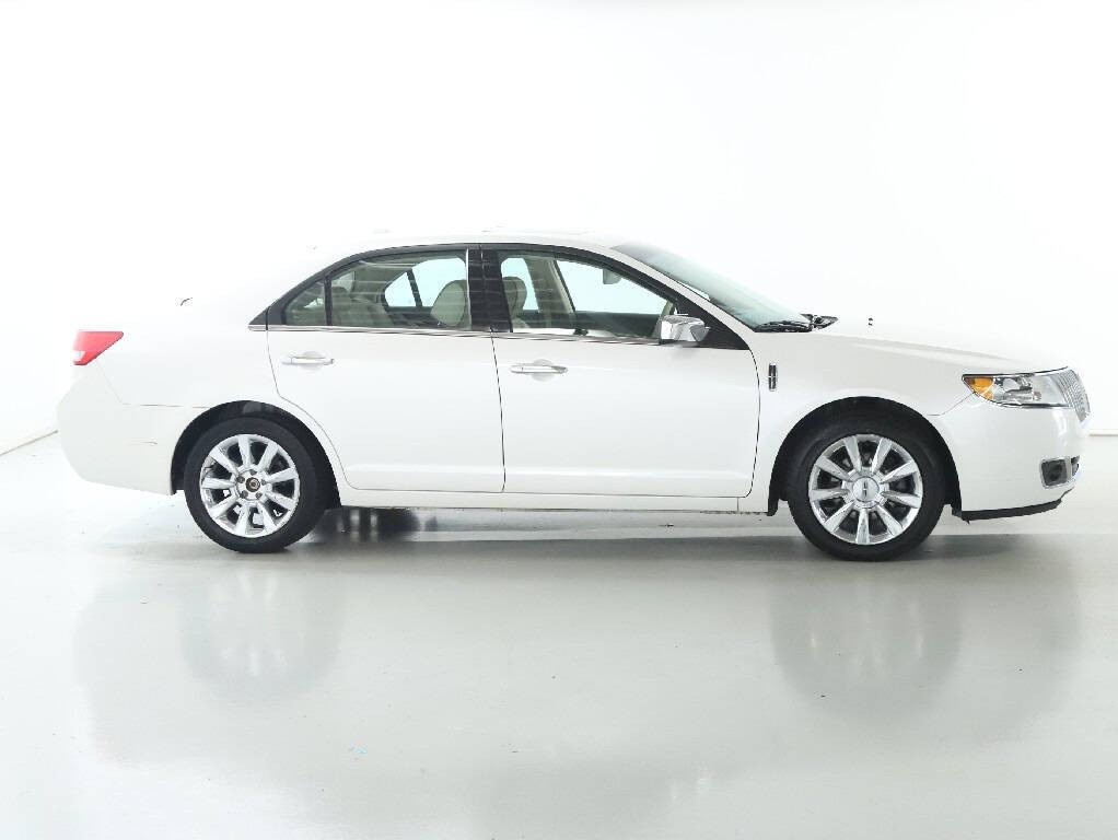 2011 Lincoln MKZ Image 11