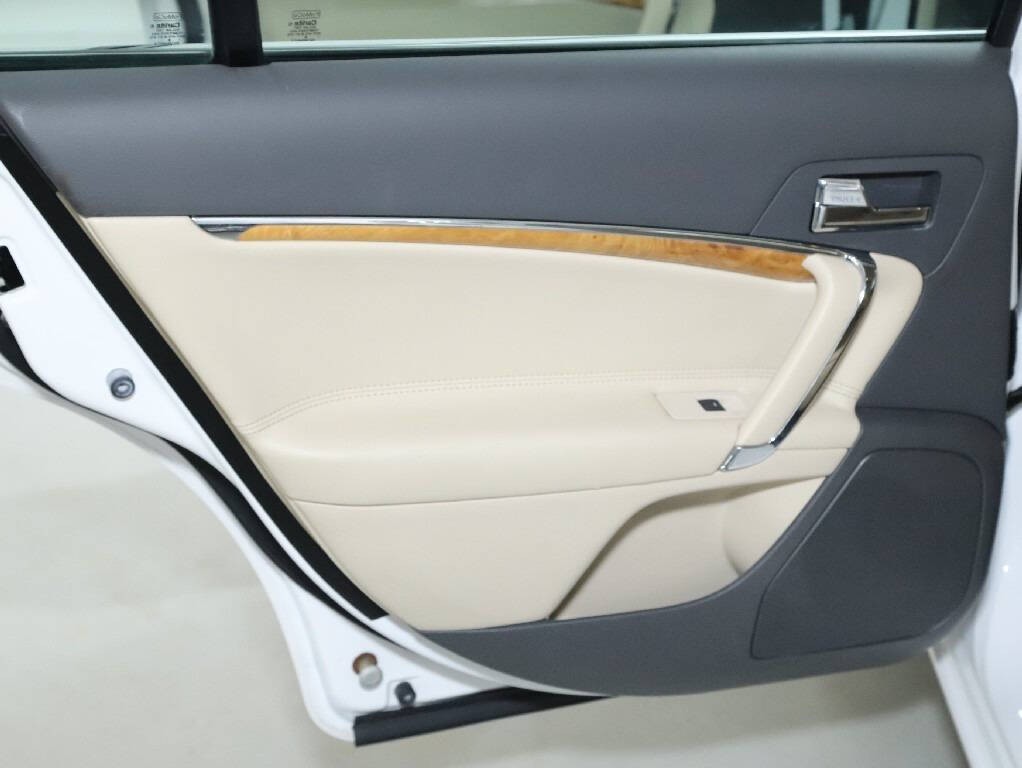2011 Lincoln MKZ Image 13