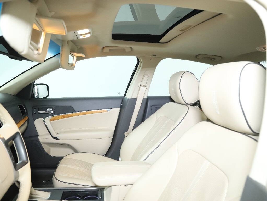 2011 Lincoln MKZ Image 20