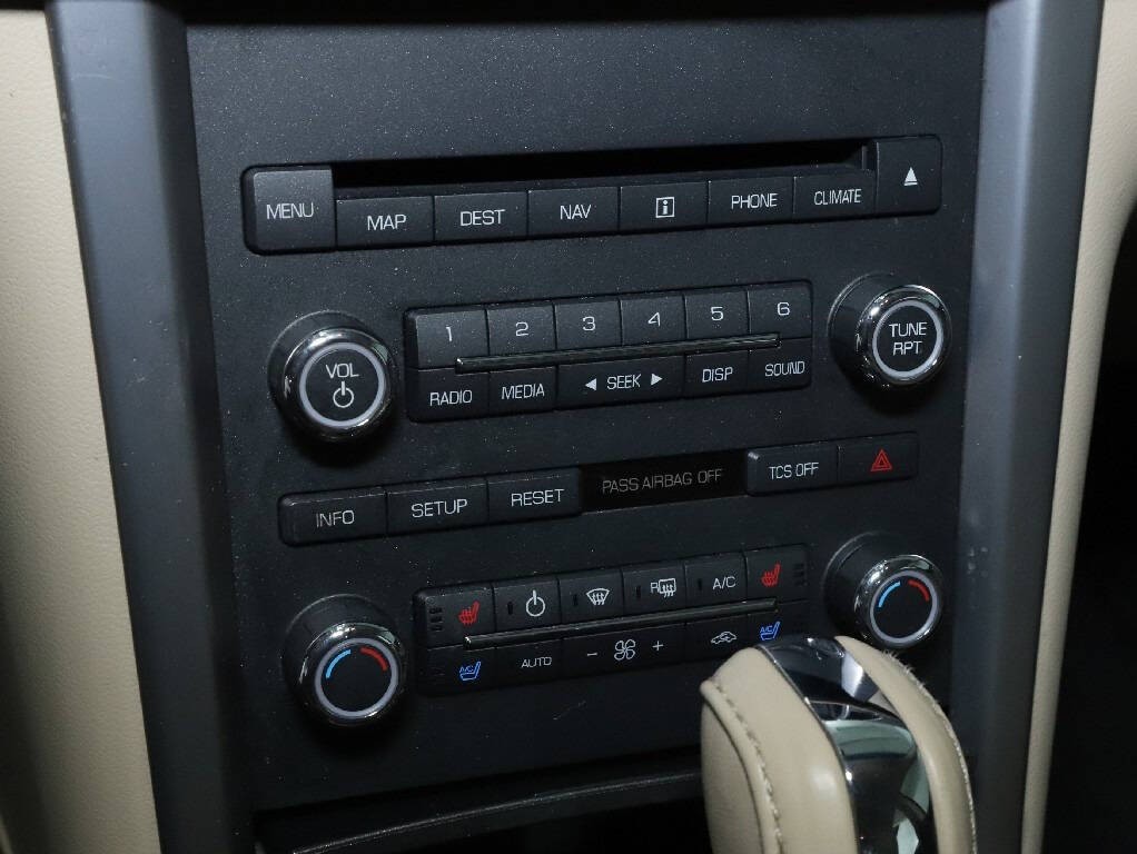 2011 Lincoln MKZ Image 27