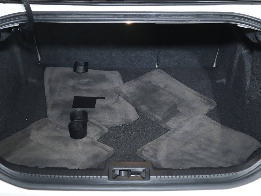 2011 Lincoln MKZ Image 30